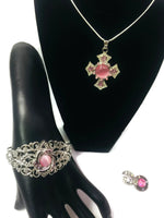 Pink Bliss Fashion Snap Jewelry Necklace Bracelet Set Plus 4 Charms Beautiful & Classy