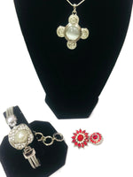 Ruby Red Fashion Snap Jewelry Necklace Bracelet Set Plus 4 Charms Beautiful & Classy