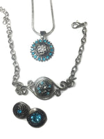 Starry Eyes Fashion Snap Jewelry Necklace Bracelet Set Plus 4 Mini Charms Beautiful & Classy